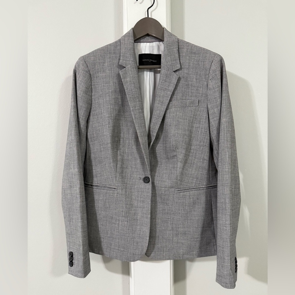 Banana Republic Light Gray Suit Jacket, Size 8